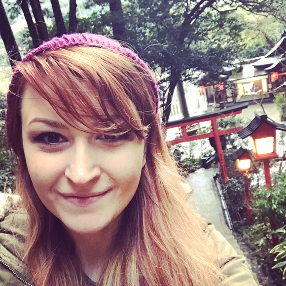 Meet your Posher, Elizabeth - Picture 3 of 5